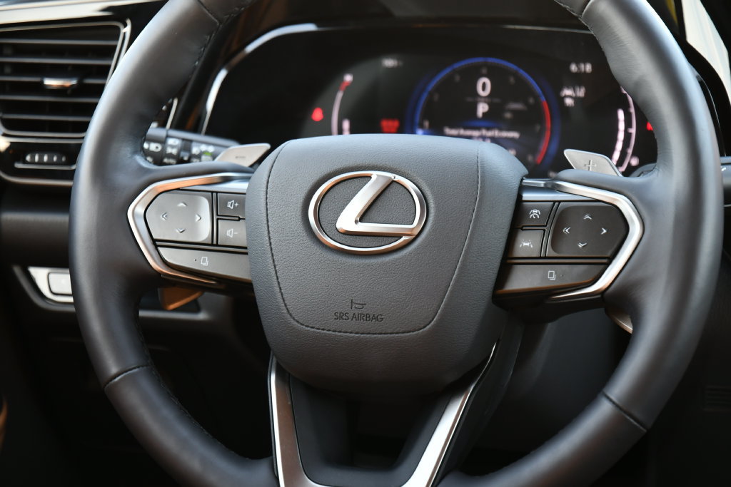 Used 2025 Lexus NX 350 AWD w/ Cold Area Package image 26