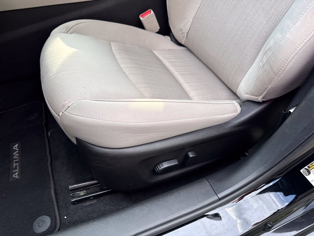 Certified 2025 Nissan Altima 2.5 SV FWD image 19