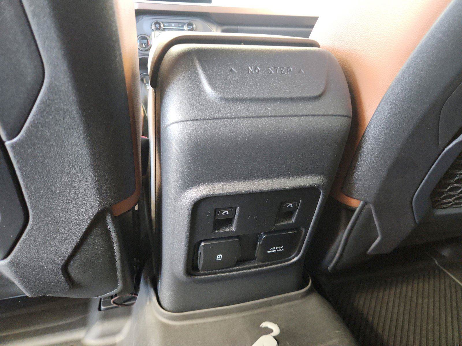 Certified 2023 Ford Bronco Heritage Edition AWD/4WD image 13