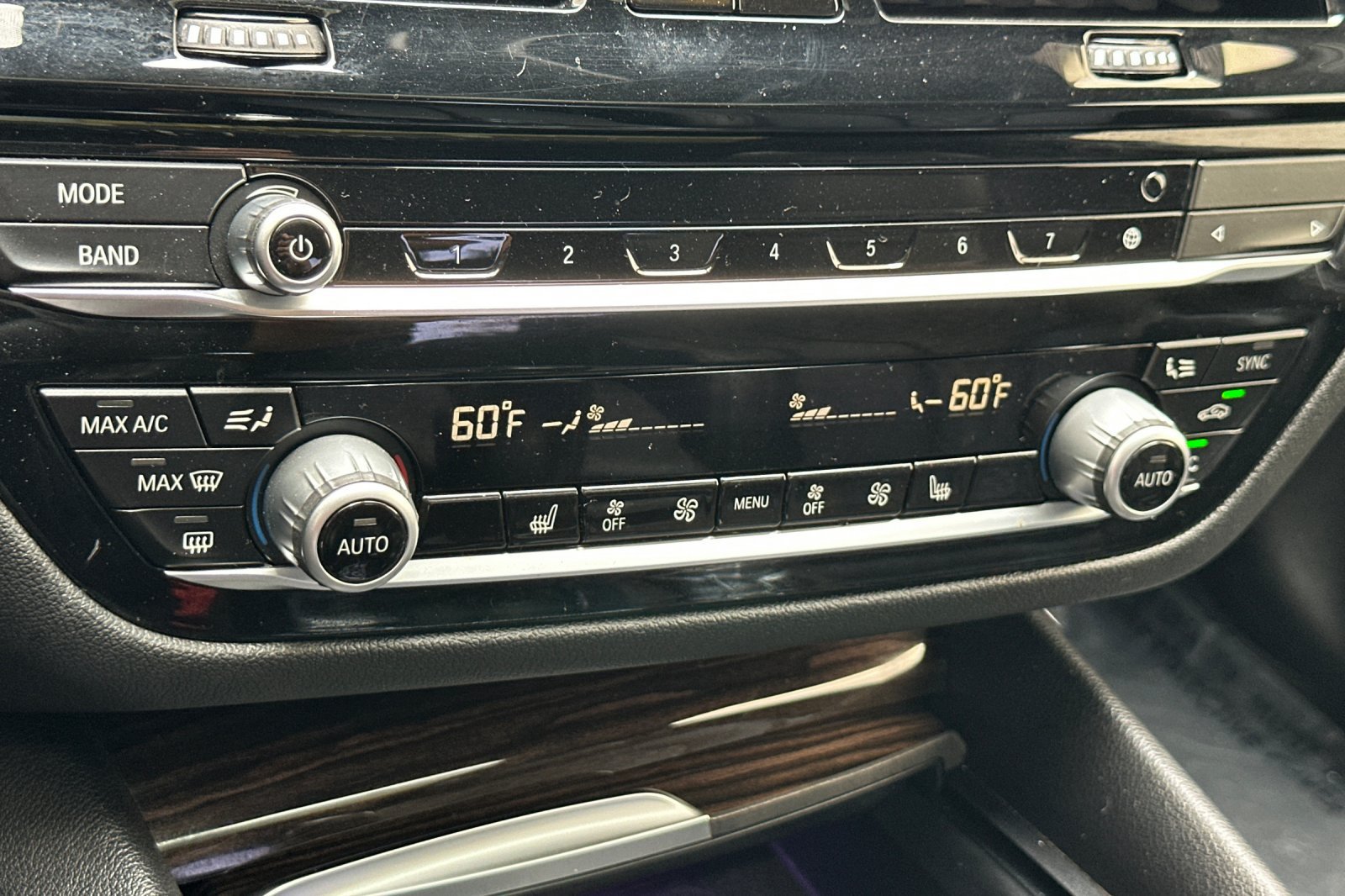 Used 2021 BMW 530i w/ Convenience Package RWD image 21