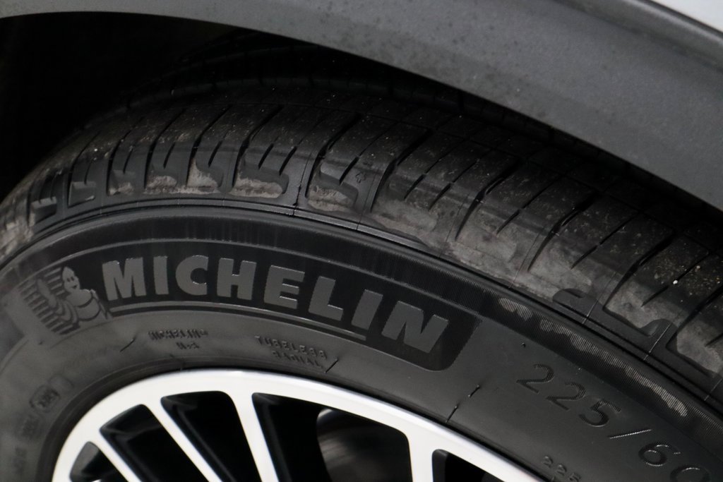 Certified 2023 Ford Escape SE w/ PHEV Premium Package image 22