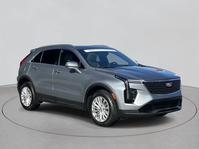 Certified 2024 Cadillac XT4 Luxury w/ Cold Weather Package AWD/4WD image 6