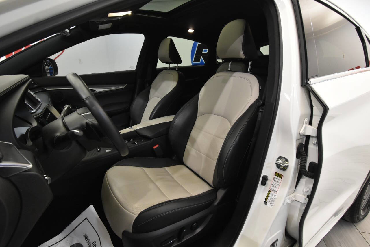 Used 2023 INFINITI QX55 Luxe w/ Cargo Package image 11