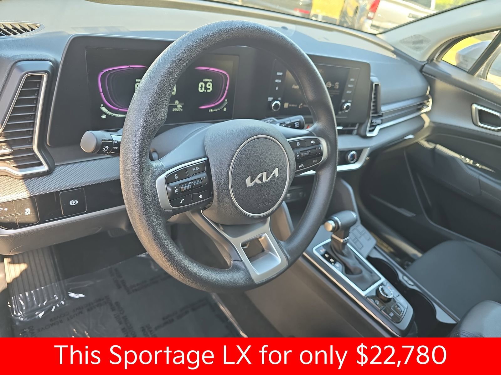 Used 2025 Kia Sportage LX FWD image 21