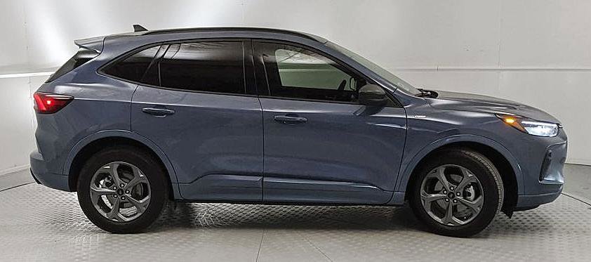 Certified 2023 Ford Escape ST-Line w/ Equipment Group 301A image 2