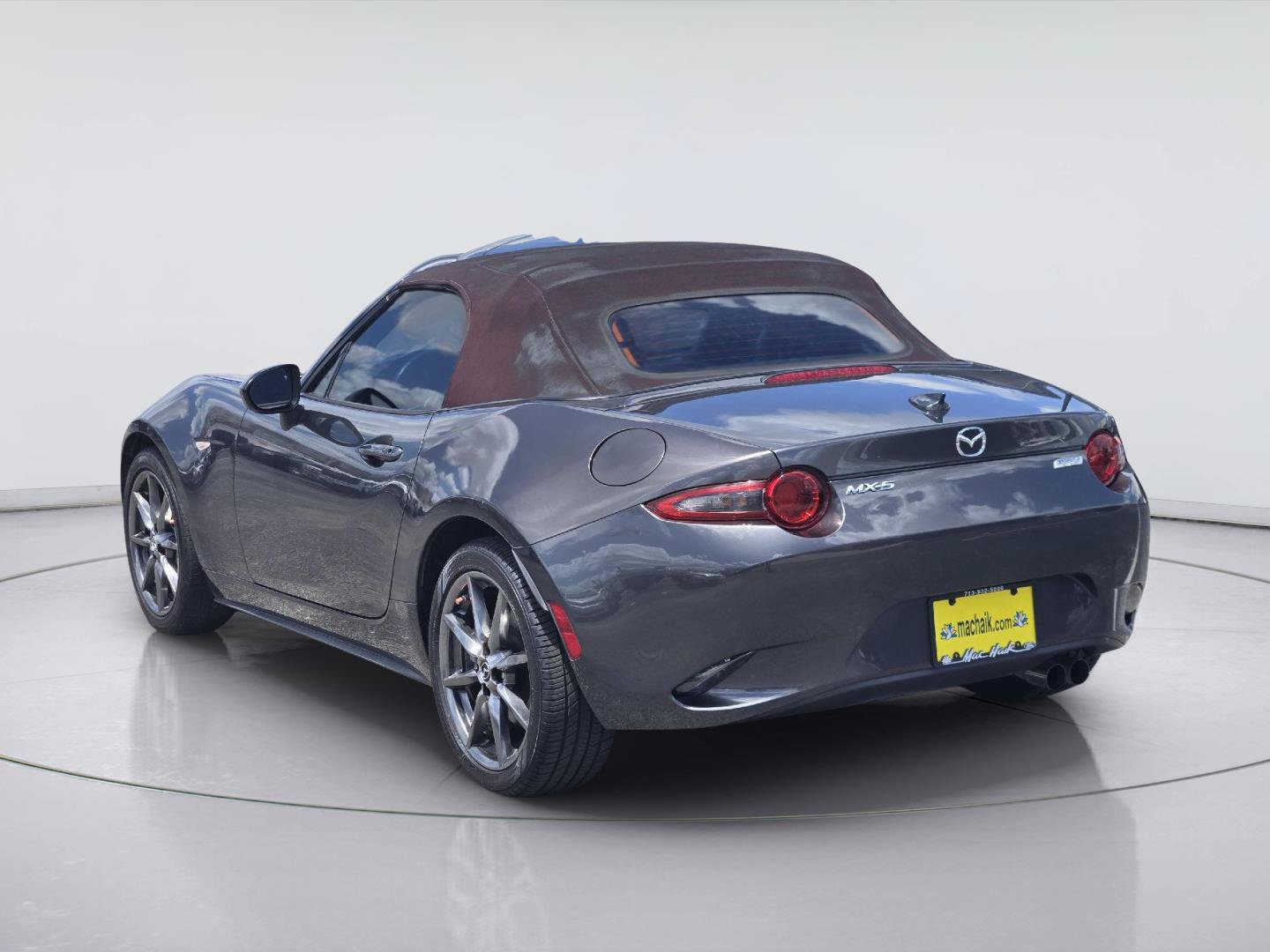 Used 2018 MAZDA MX-5 Miata Grand Touring RWD image 8