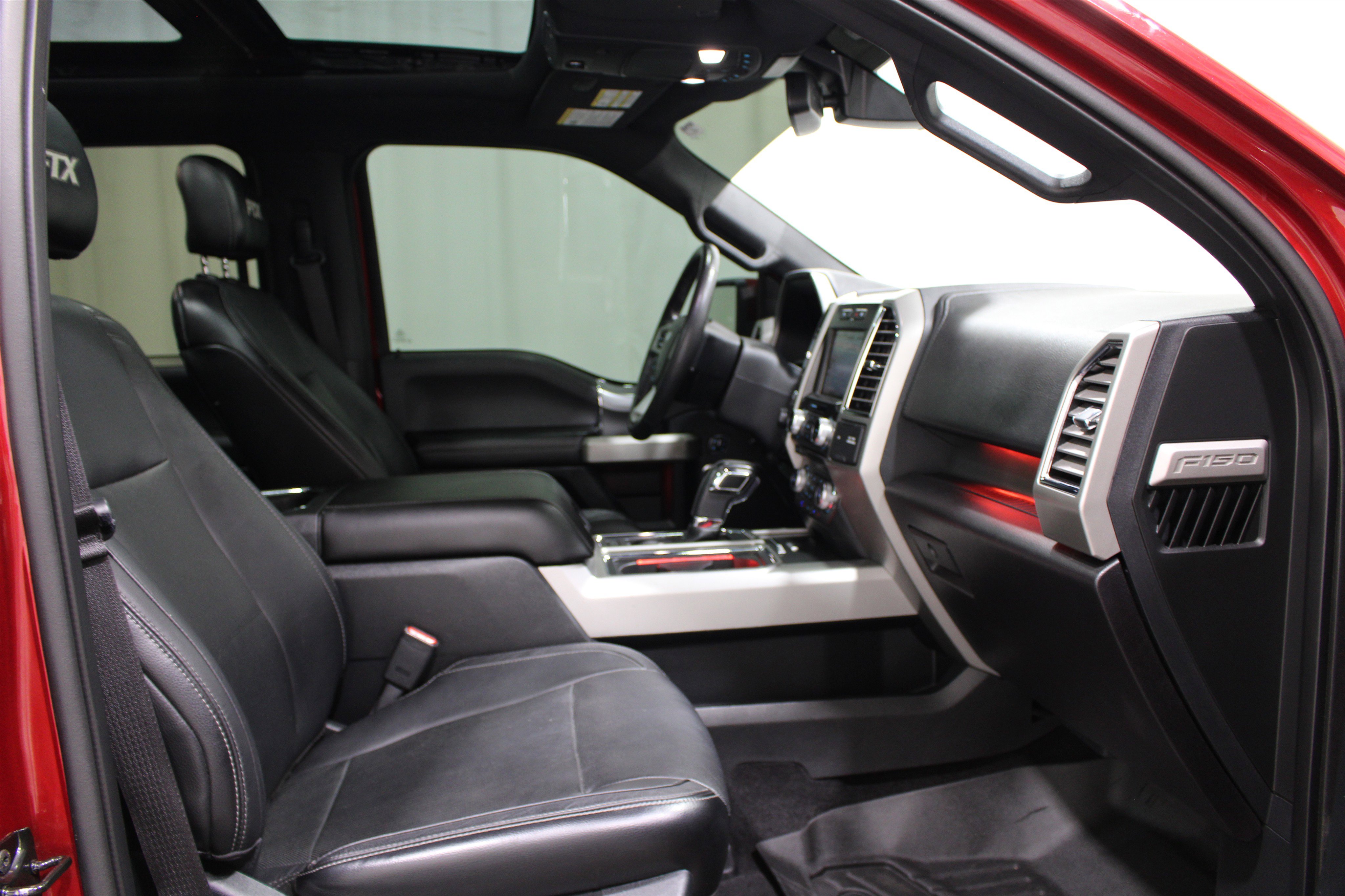 Used 2015 Ford F150 Lariat w/ Equipment Group 502A Luxury image 24