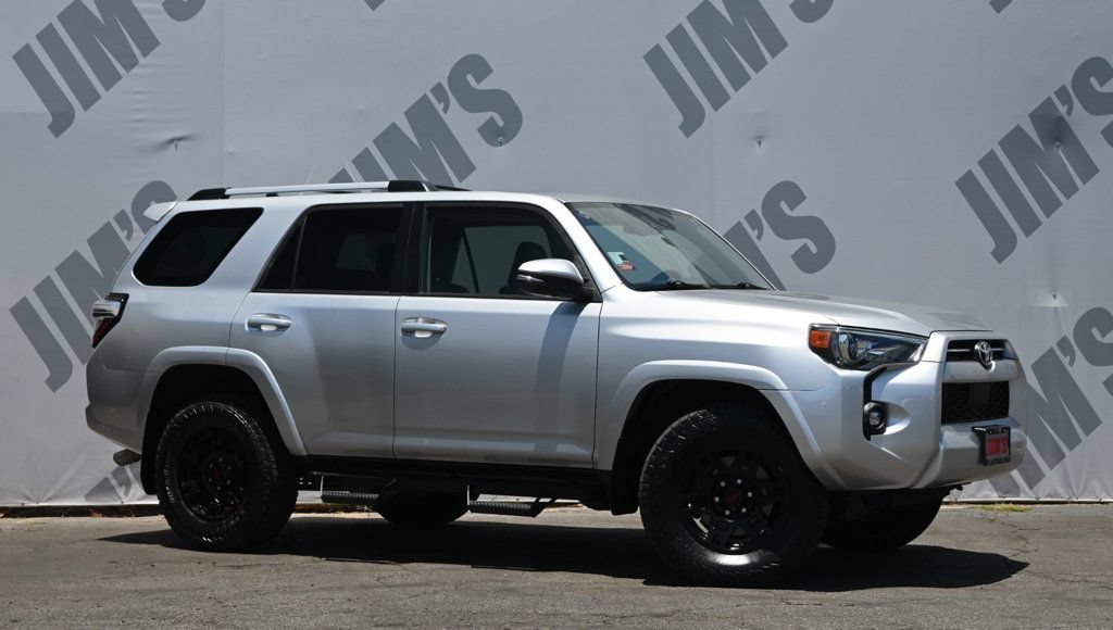 Used 2021 Toyota 4Runner SR5 Premium w/ Moonroof Package AWD/4WD image 3