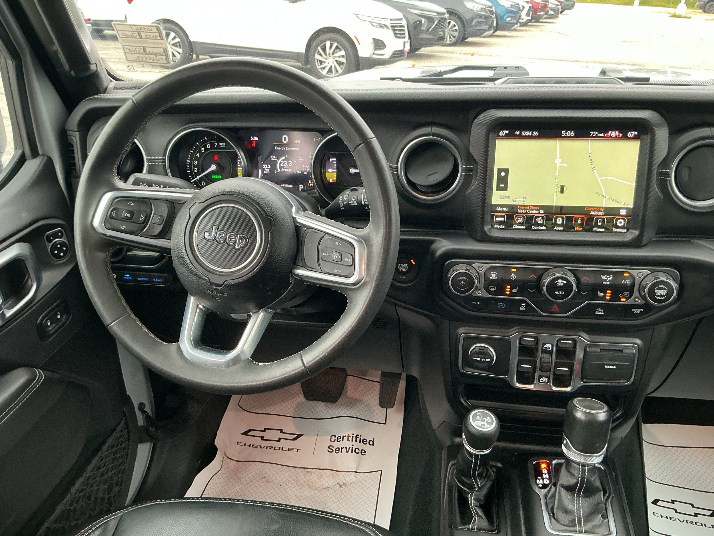Used 2023 Jeep Wrangler Unlimited Sahara w/ Cold Weather Group AWD/4WD image 8