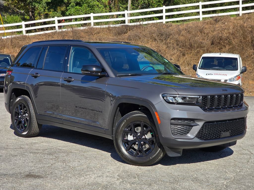 New 2025 Jeep Grand Cherokee Altitude image 14
