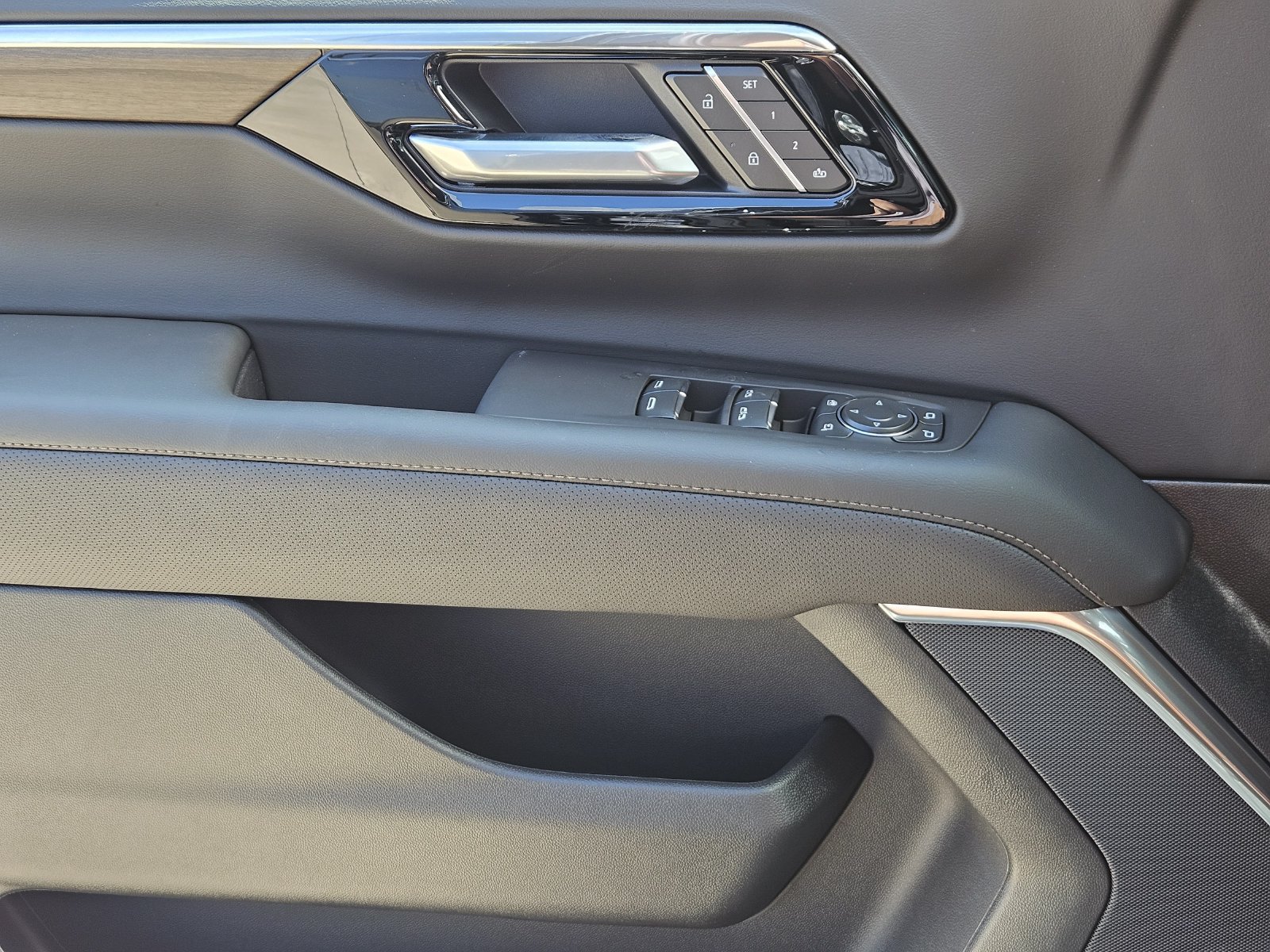 New 2026 Chevrolet Tahoe High Country AWD/4WD image 24