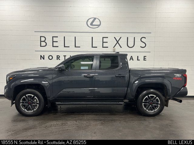 Used 2024 Toyota Tacoma TRD Sport AWD/4WD image 6
