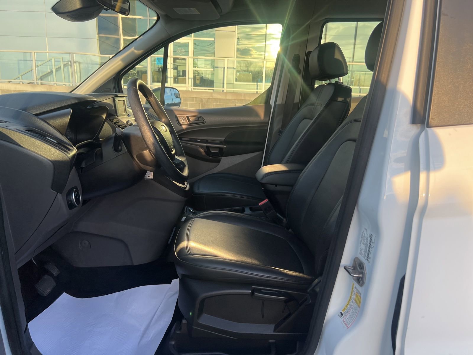 Used 2019 Ford Transit Connect XL image 12