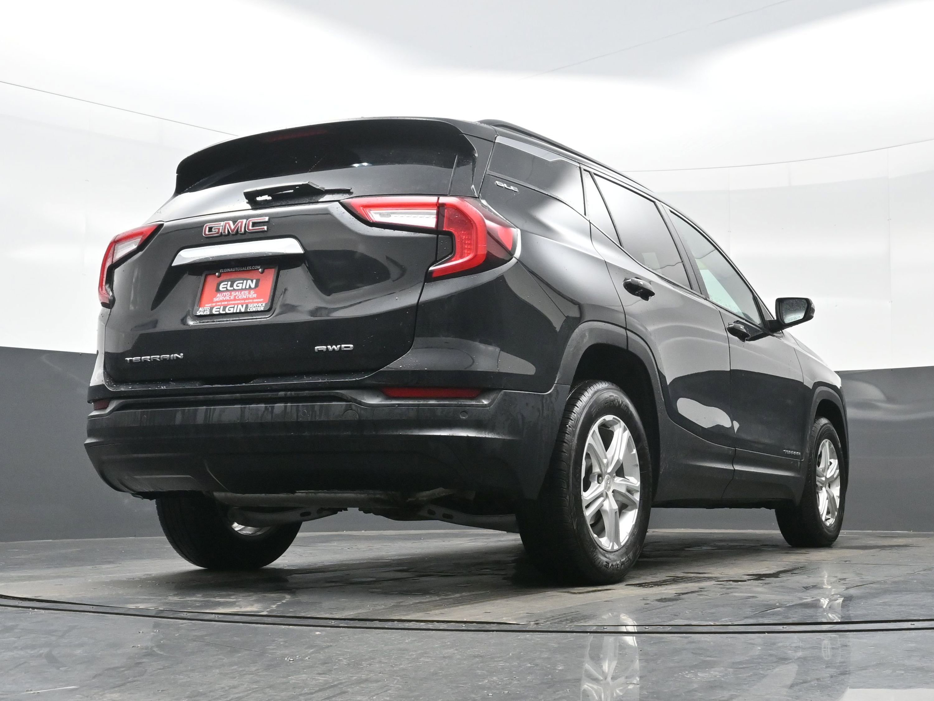 Used 2022 GMC Terrain SLE w/ Driver Convenience Package image 30