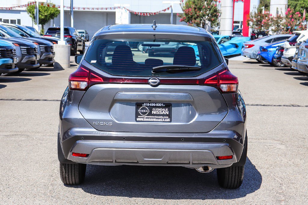 Certified 2025 Nissan Kicks Play S FWD image 7