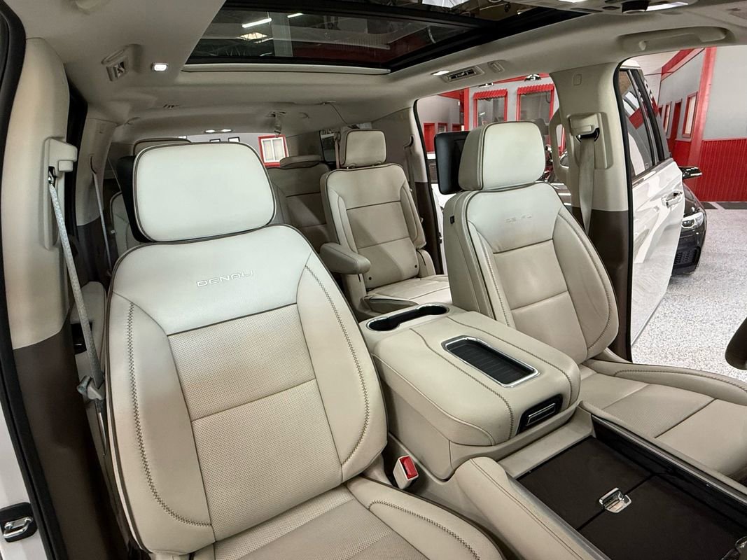 Used 2024 GMC Yukon XL Denali w/ Advanced Technology Package image 22