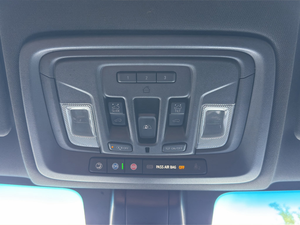 Used 2022 GMC Sierra 2500 AT4 w/ AT4 Premium Plus Package AWD/4WD image 18