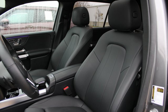 Used 2023 Mercedes-Benz GLB 250 4MATIC image 28