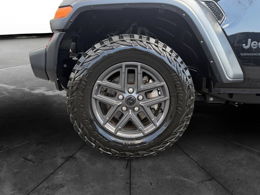 Used 2024 Jeep Wrangler Unlimited Sport AWD/4WD image 14