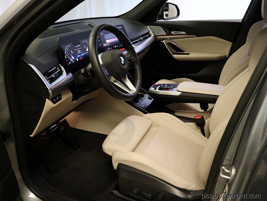 Certified 2025 BMW X2 xDrive28i AWD/4WD image 11