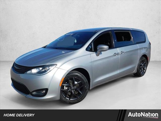 Used 2018 Chrysler Pacifica Touring Plus w/ S Appearance Package image 1