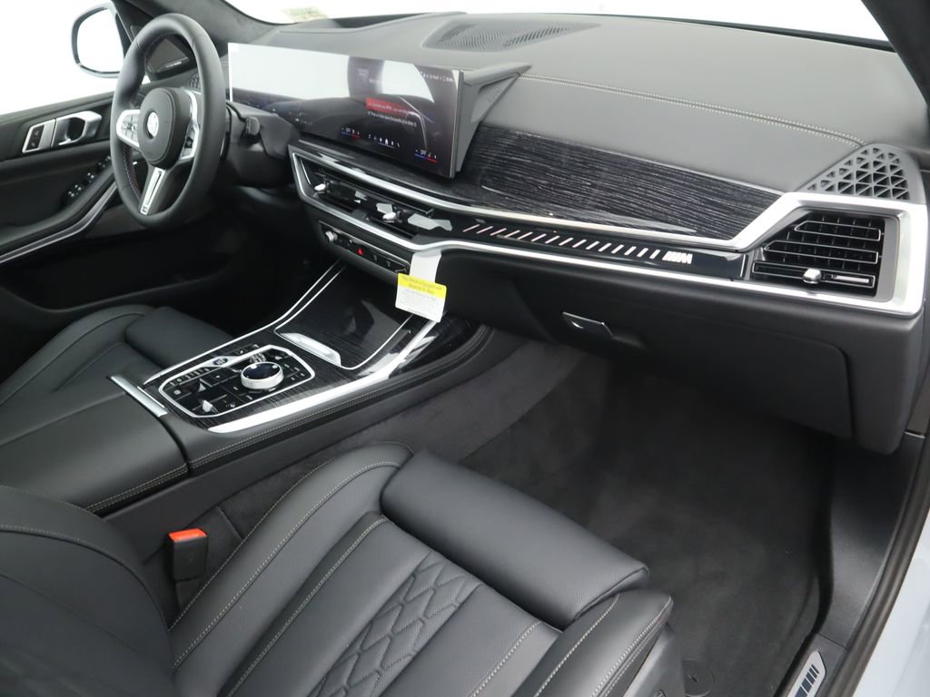 New 2026 BMW X7 M60i image 18