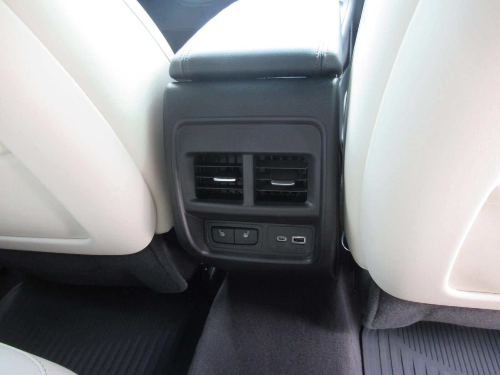 Used 2022 Cadillac XT4 Sport w/ Comfort Package FWD image 33