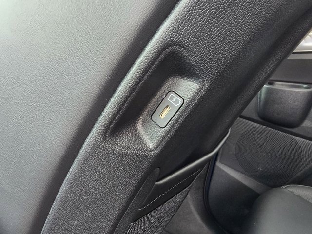 Used 2025 Kia Sorento S w/ Panoramic Sunroof Package image 14