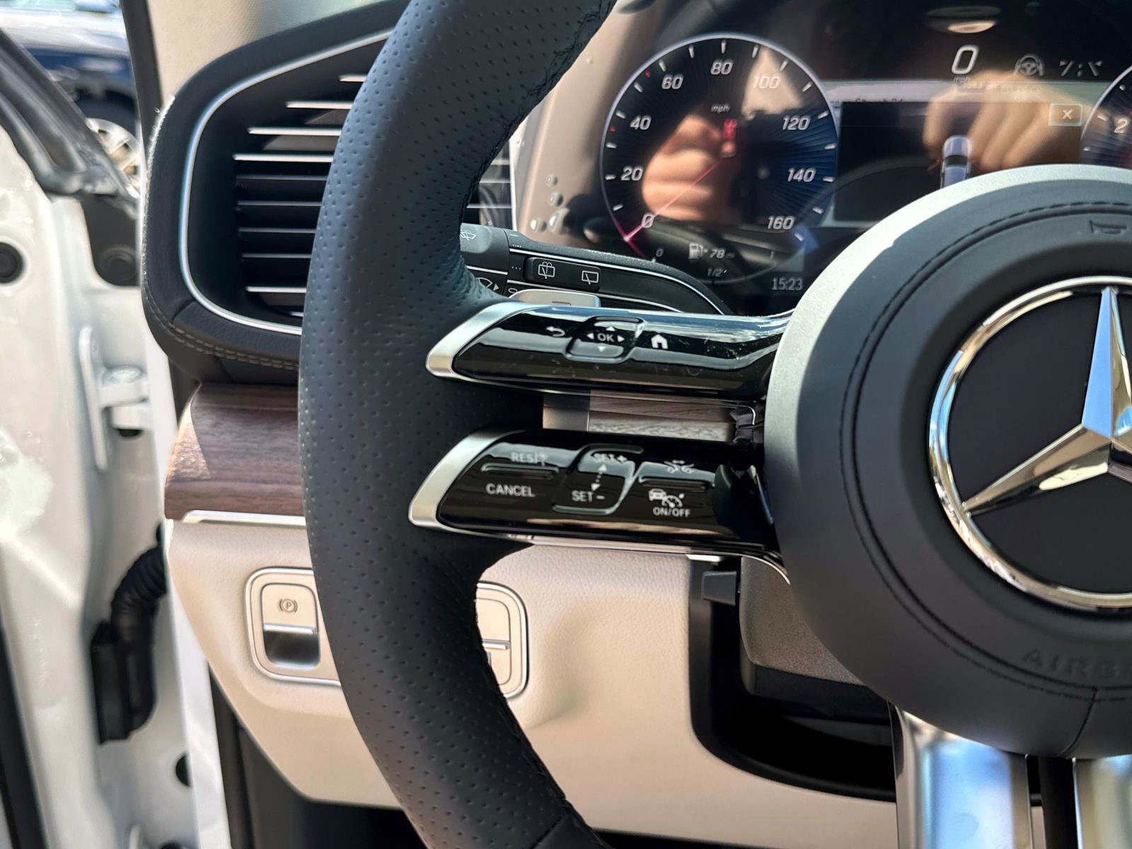 New 2026 Mercedes-Benz GLS 450 4MATIC image 27
