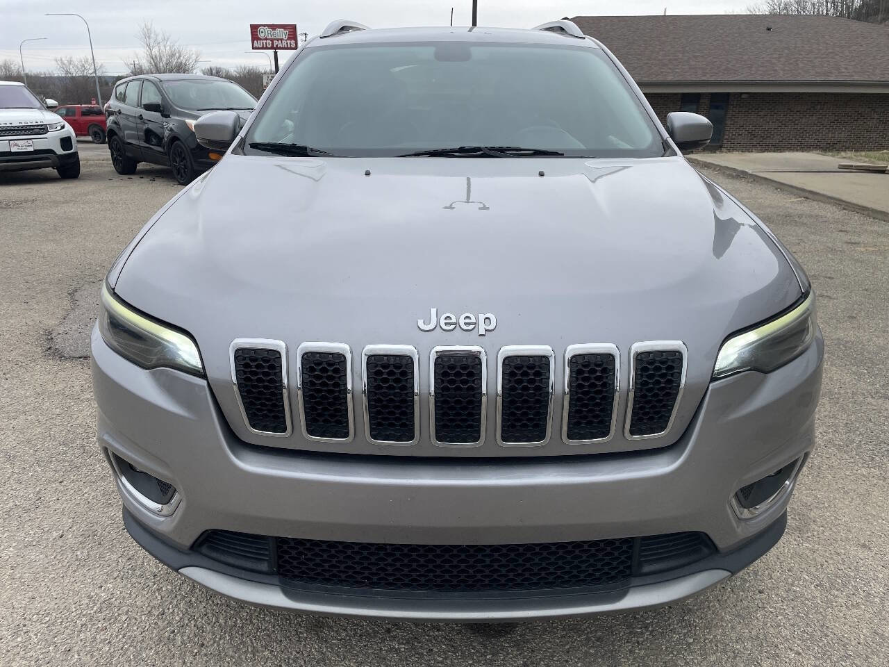 Used 2019 Jeep Cherokee Limited image 3