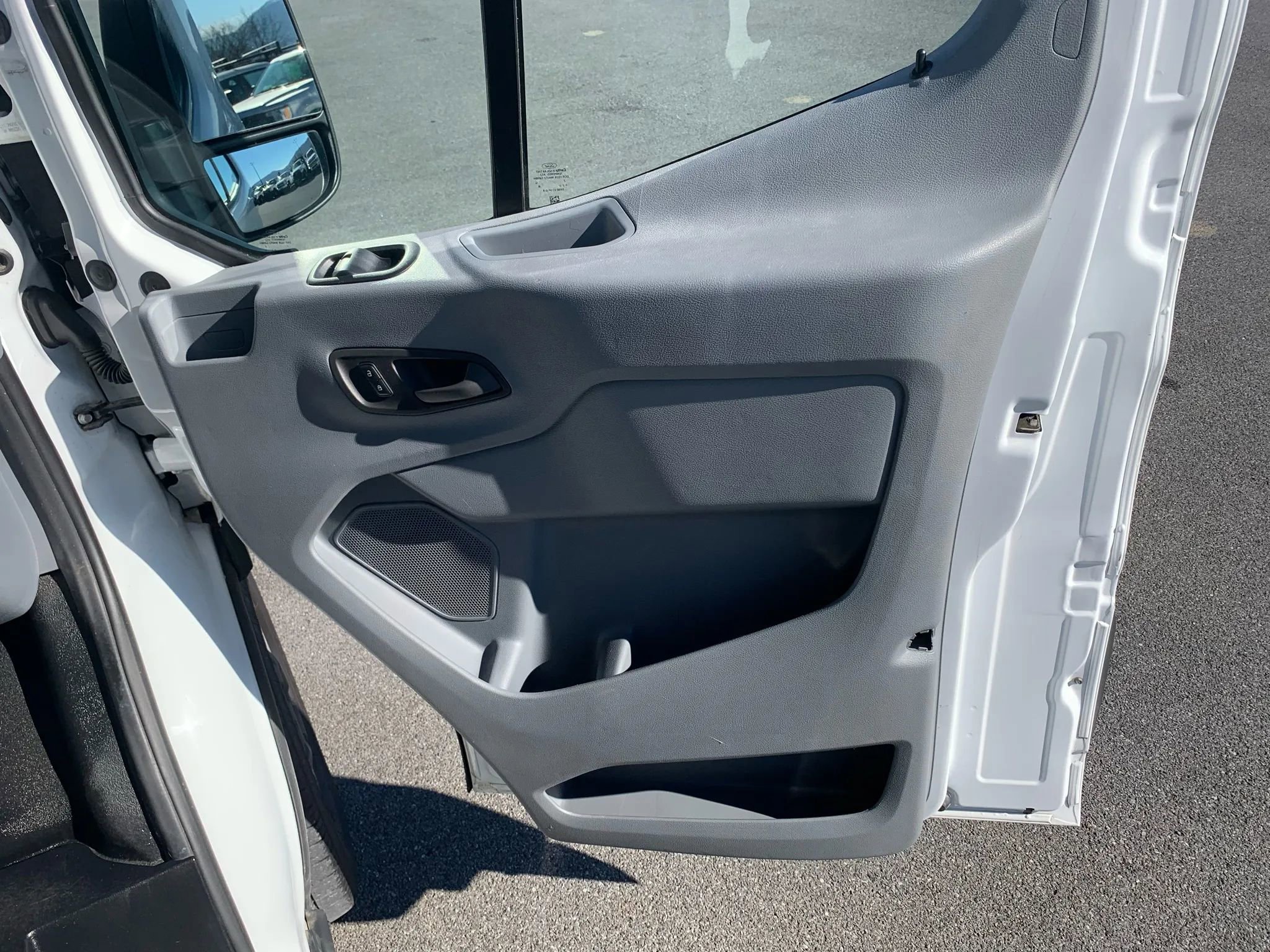 Used 2017 Ford Transit 250 148 Low Roof RWD image 22