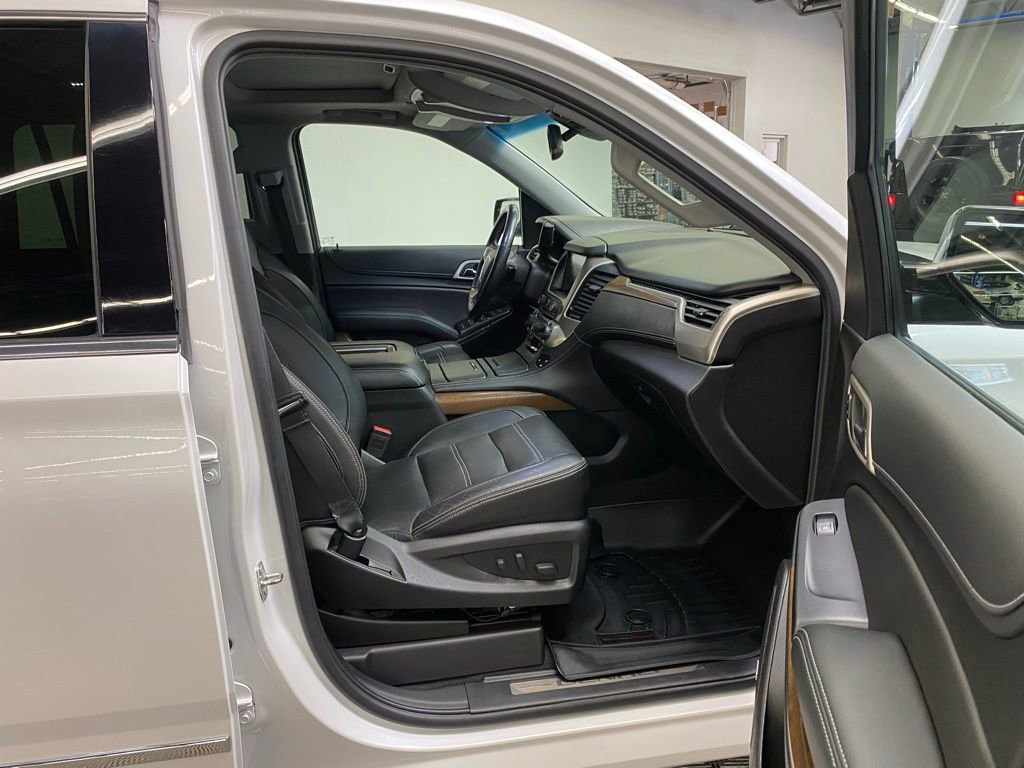 Used 2019 GMC Yukon Denali w/ Denali Ultimate Package image 16