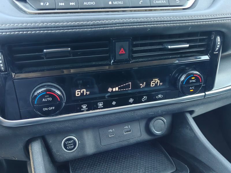 Used 2021 Nissan Rogue SV image 29