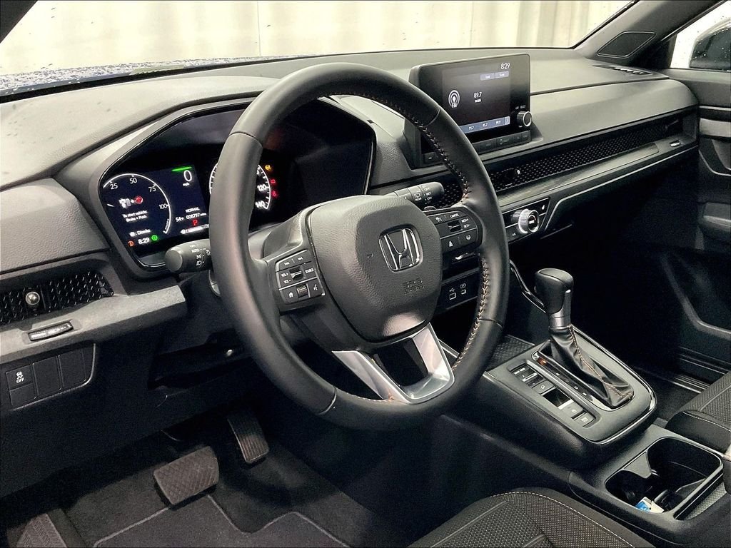 Used 2025 Honda CR-V Sport image 8