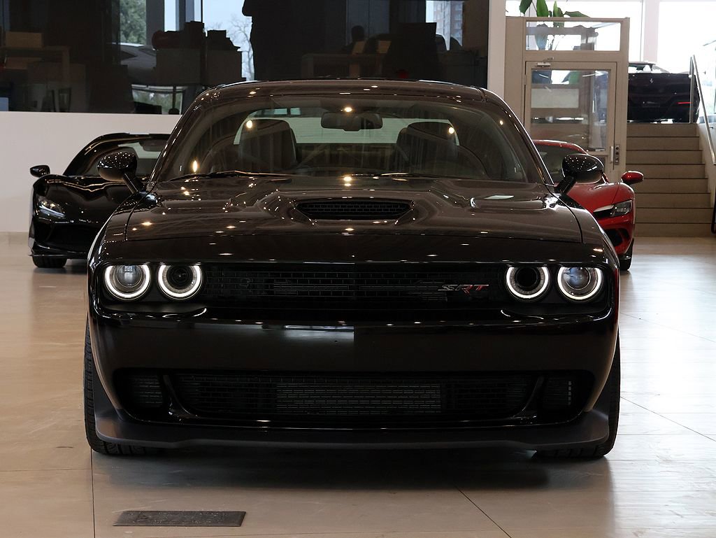 Used 2015 Dodge Challenger SRT Hellcat image 12