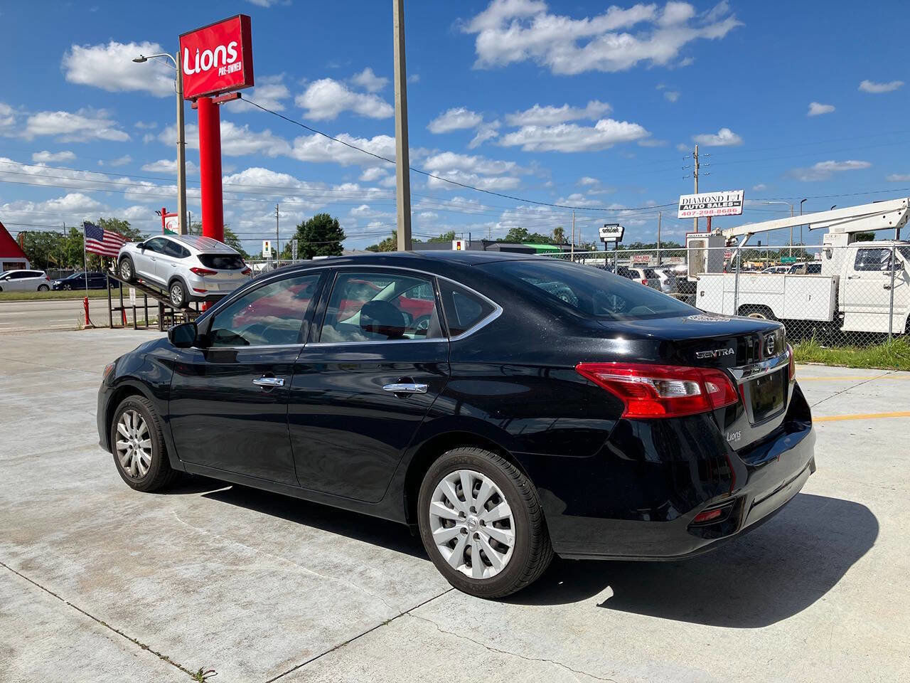 Used 2019 Nissan Sentra SV FWD image 5