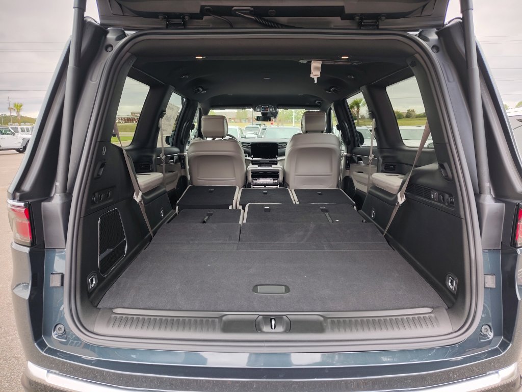 New 2025 Jeep Wagoneer Series I w/ HD Trailer Tow Package image 25