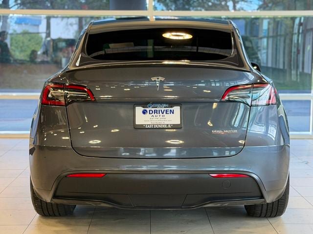Used 2022 Tesla Model Y Performance AWD/4WD image 10
