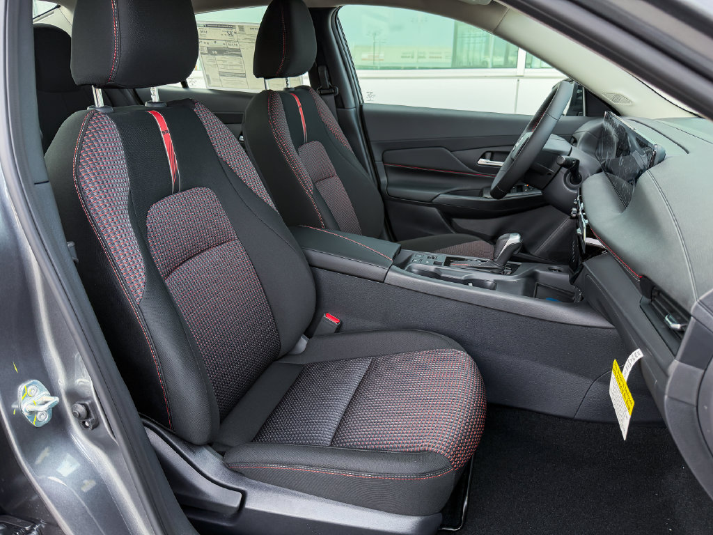 New 2027 Nissan Sentra SR w/ Floor Mat Package FWD image 9