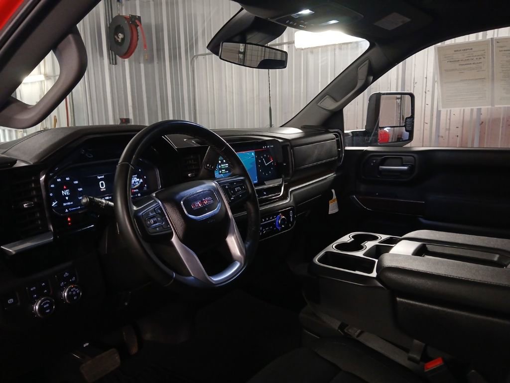 Used 2025 GMC Sierra 3500 SLE image 31