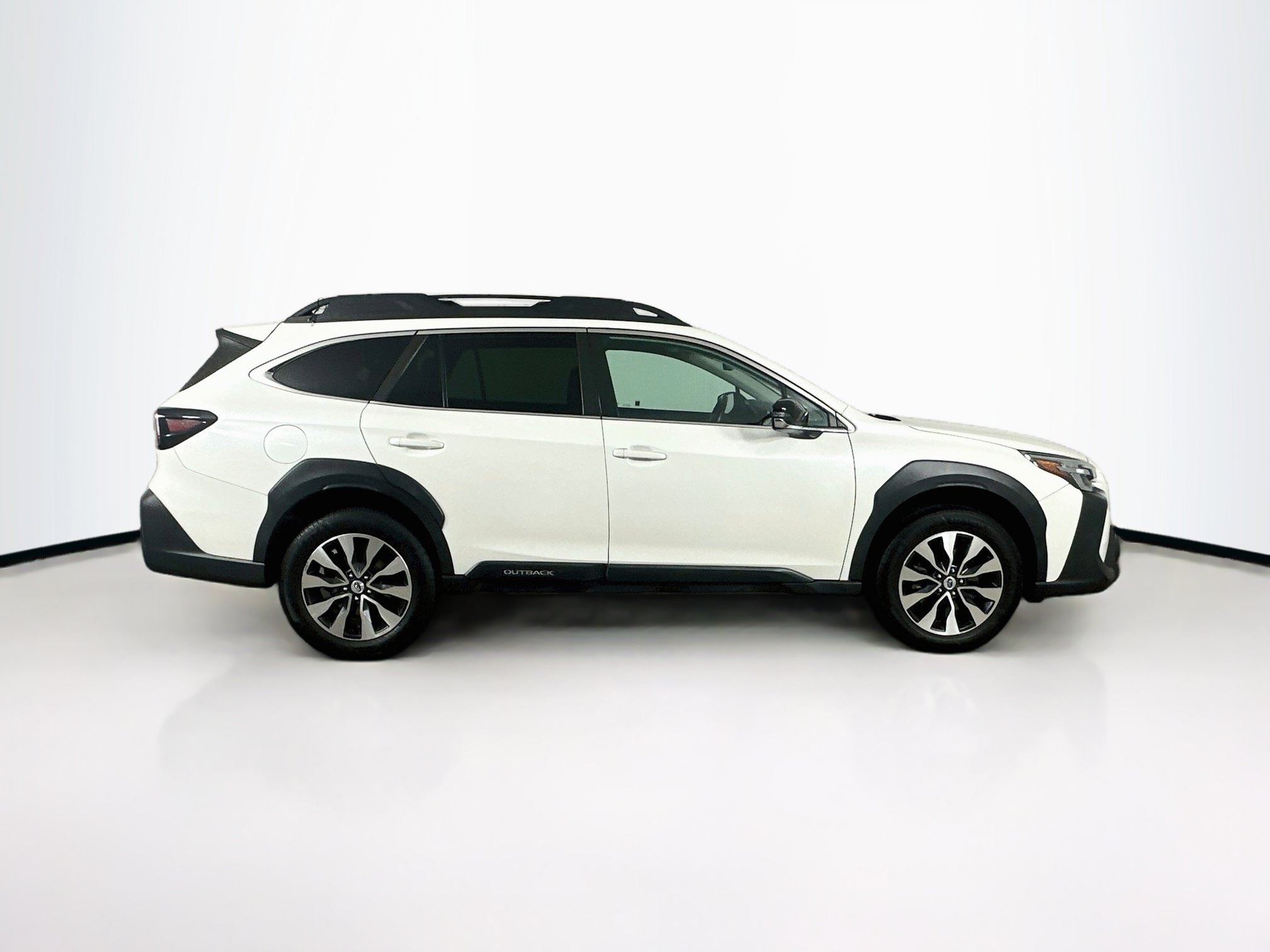 Used 2023 Subaru Outback Limited AWD/4WD image 10