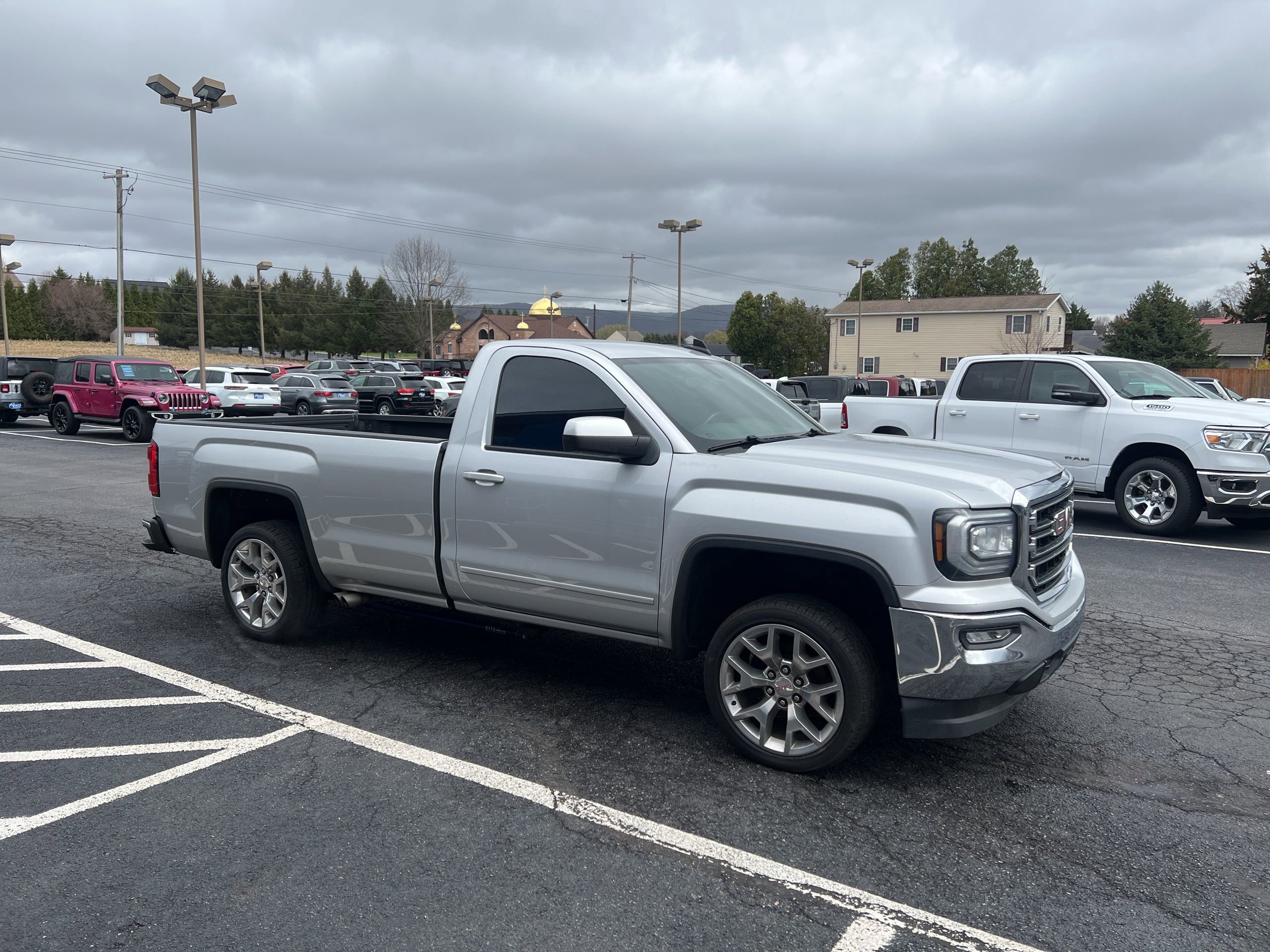 Used 2018 GMC Sierra 1500 SLE w/ SLE Preferred Package image 8