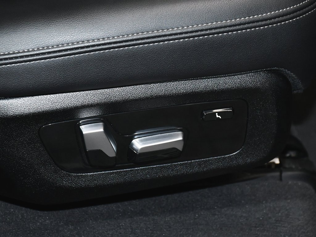 Used 2024 BMW X7 xDrive40i image 67