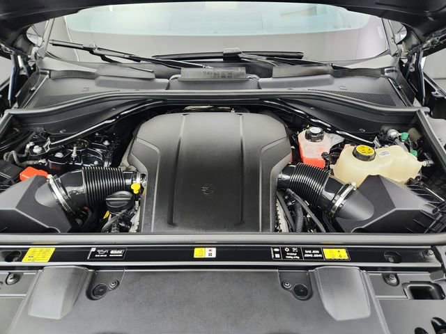 Certified 2025 Land Rover Range Rover SV image 16