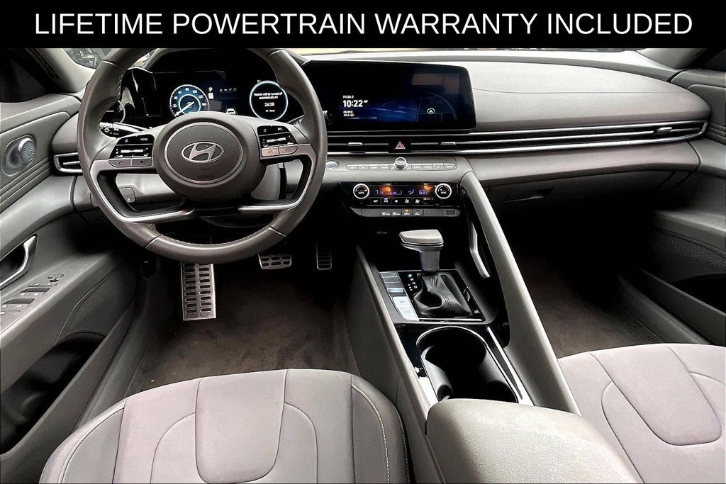 Used 2025 Hyundai Elantra SEL FWD image 14