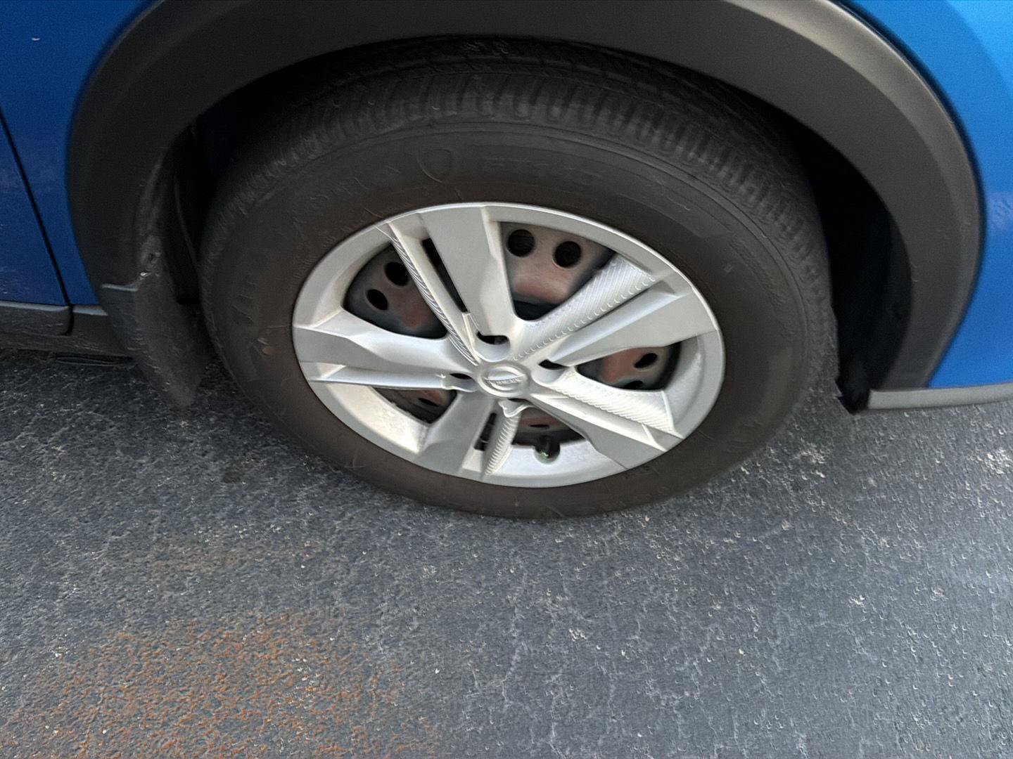 Used 2024 Nissan Kicks S FWD image 7