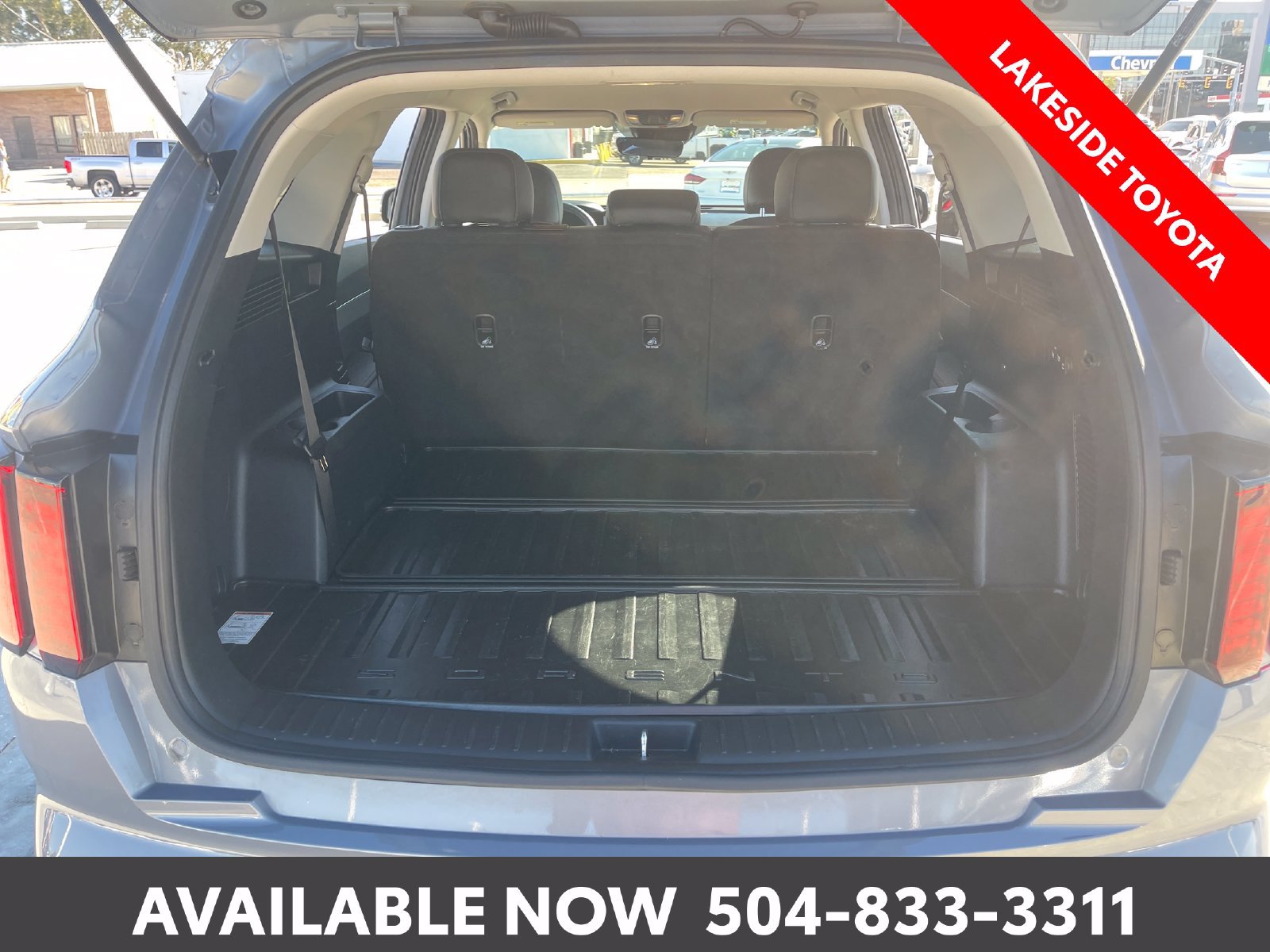 Used 2023 Kia Sorento S FWD image 19