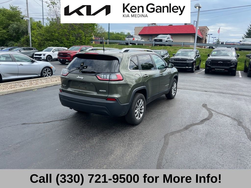 Used 2019 Jeep Cherokee Latitude Plus w/ Cold Weather Group AWD/4WD image 10
