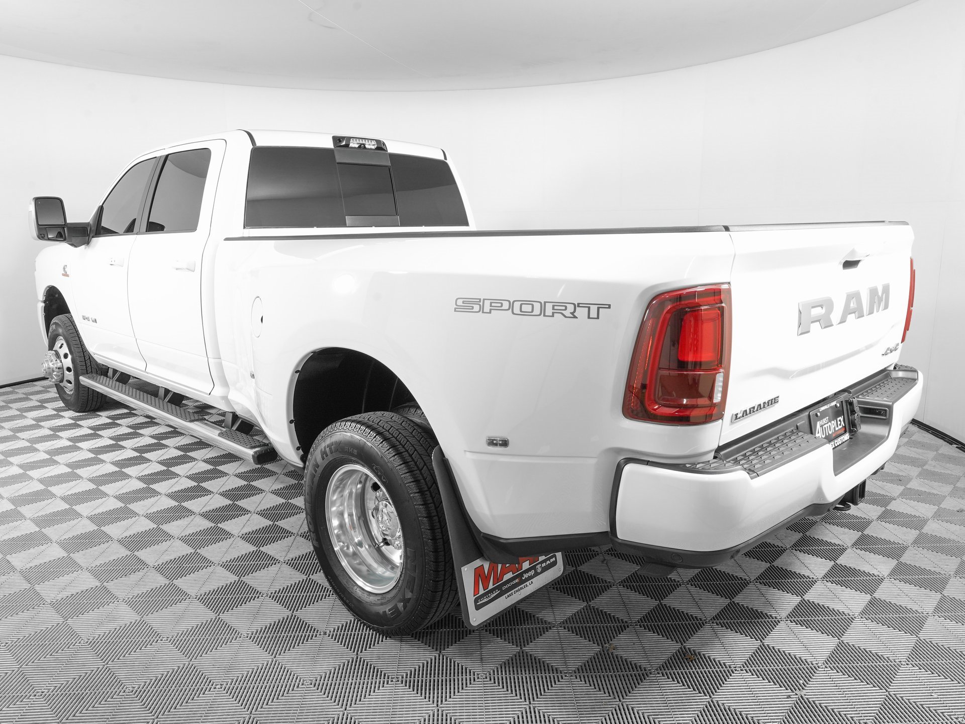 Used 2025 RAM 3500 Laramie w/ Sport Appearance Package image 8