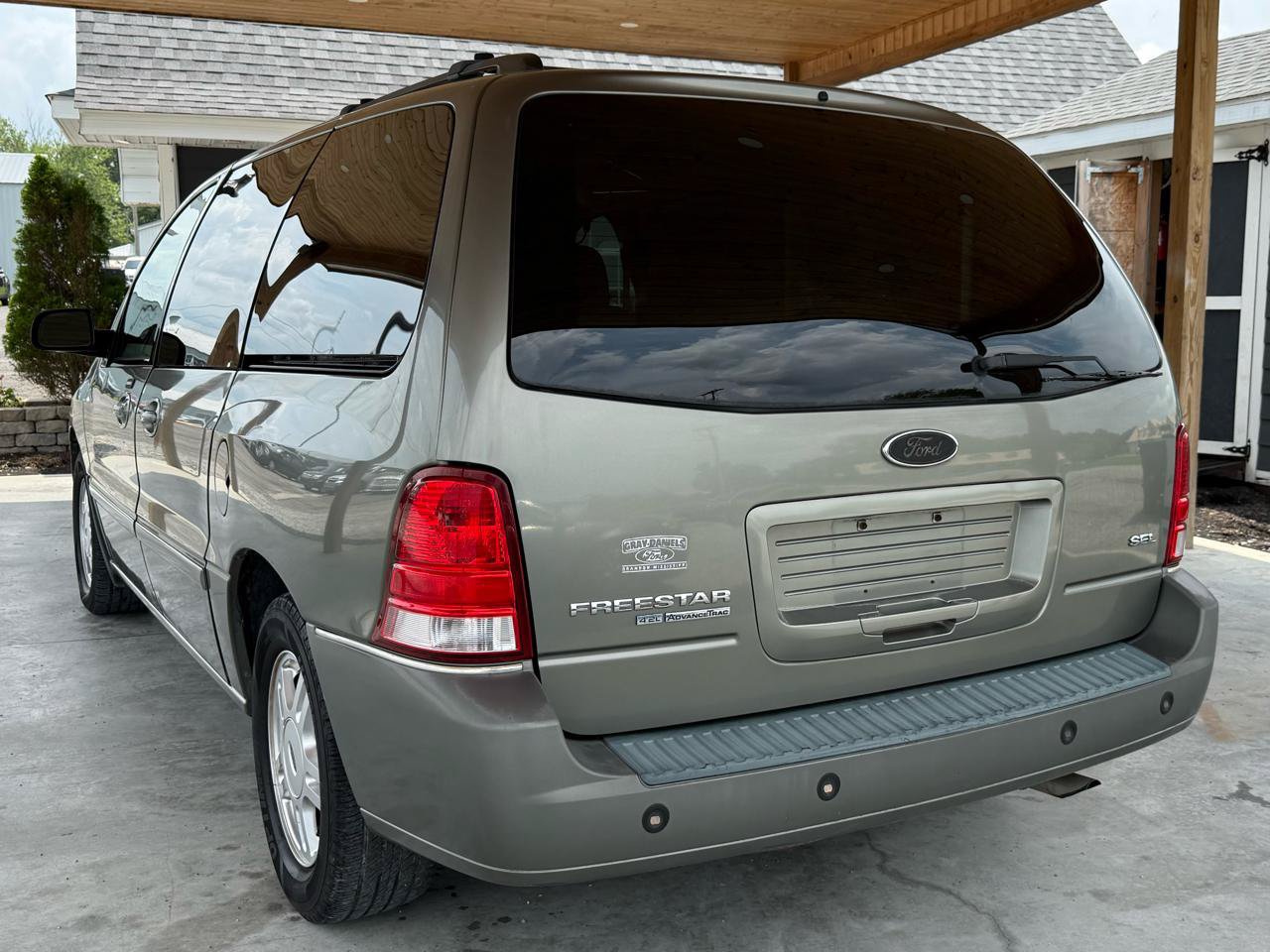 Used 2005 Ford Freestar SEL FWD image 11